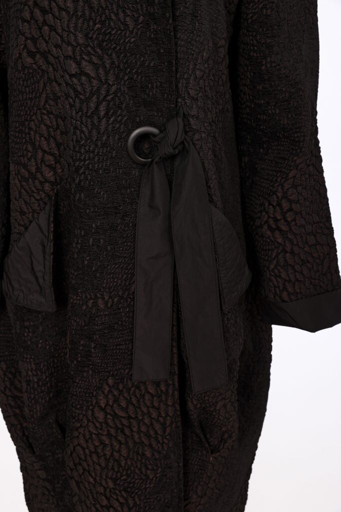 Naya hooded longline jacquard coat NAW26161 detail shot