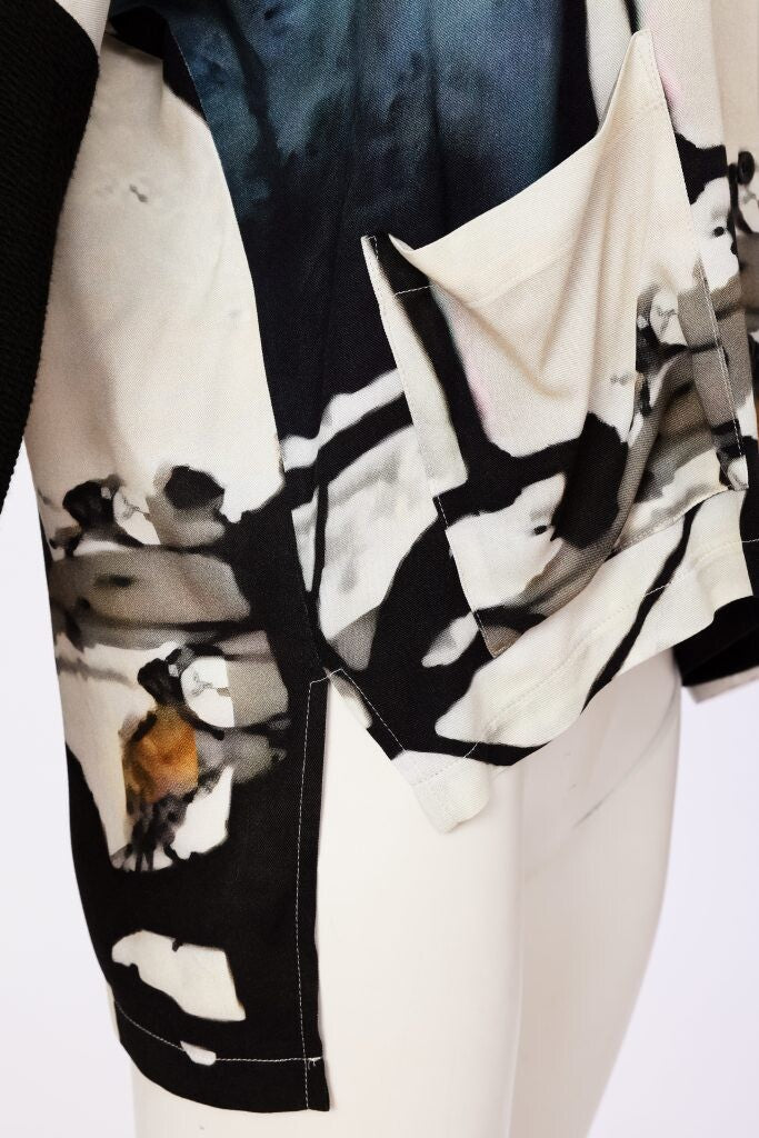 Naya print shirt contrast black sleeve and pocket detail